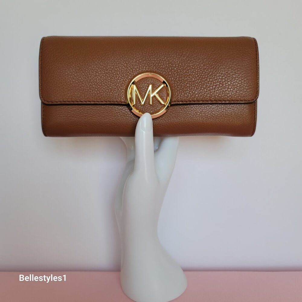 MICHAEL KORS Pebbled Leather Flap Large Wallet-Luggage color. PRE-OWNED/USED.⭐ - Picture 2 of 16